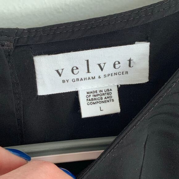 Velvet Black bell sleeve button back shirt size large - Picture 2 of 6